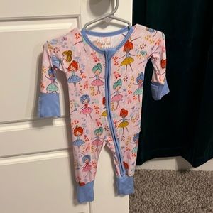 NWOT Little Sleepies Newborn Zippy